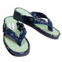 Women's Japanese Zori sandals handcrafted in Japan with genuine tatami rush footbed